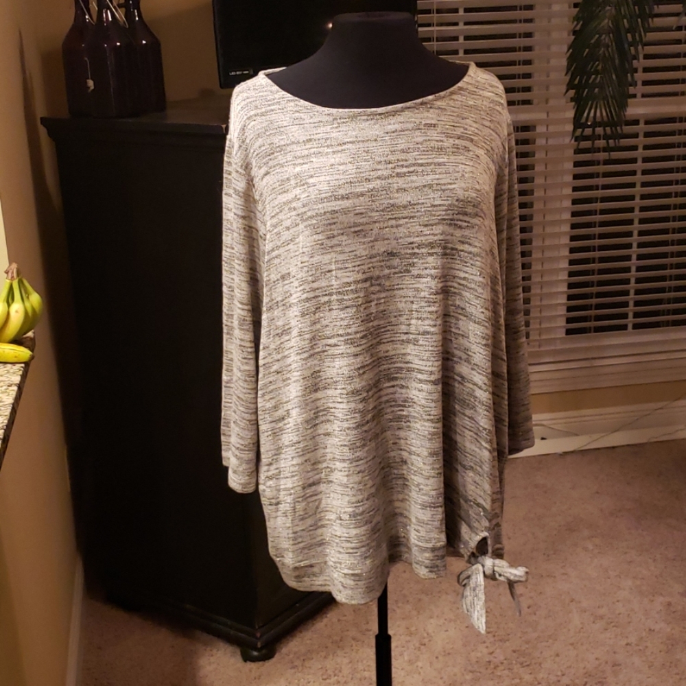 Plus size blouse with front tie